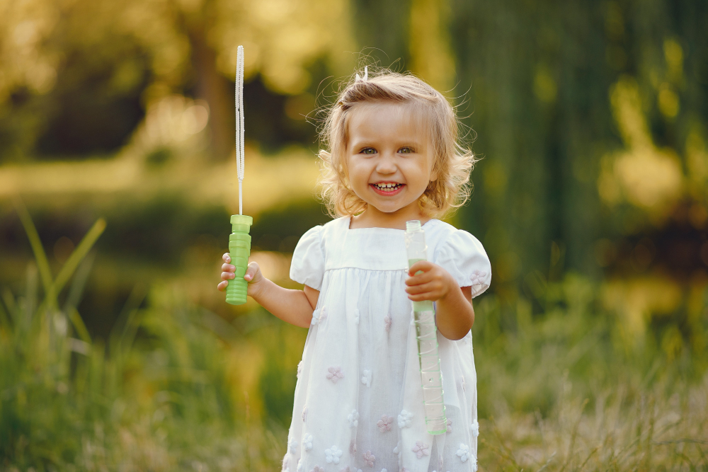 https://www.freepik.com/search?ai=excluded&format=search&last_filter=query&last_value=toddler+with+butterfly+wings&orientation=landscape&query=toddler+with+butterfly+wings&selection=1 girl blowing bubbles